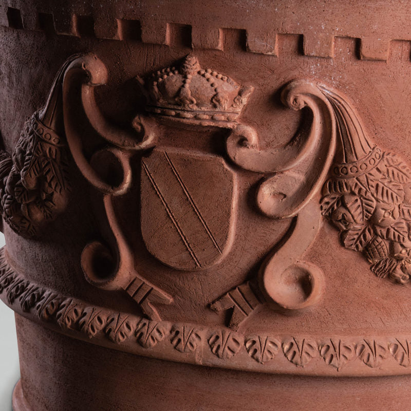 Grand Cosimo Vase with Lion Feet | Terracotta