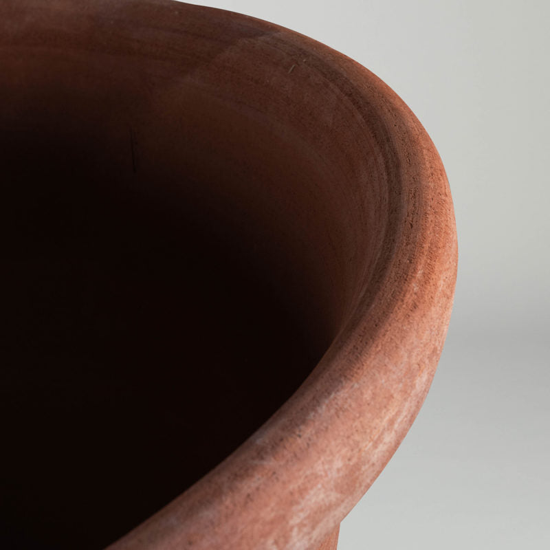 Liscio Vase | large Terracotta flower pot shape planter